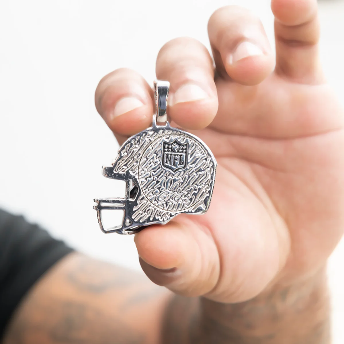 Buffalo Bills Pendant | NFL Team Jewelry | GLD - The GLD Shop 9 Buffalo Bills Pendant | NFL Team Jewelry | GLD - The GLD Shop